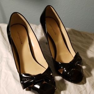Ann Taylor  patent leather open toe pump